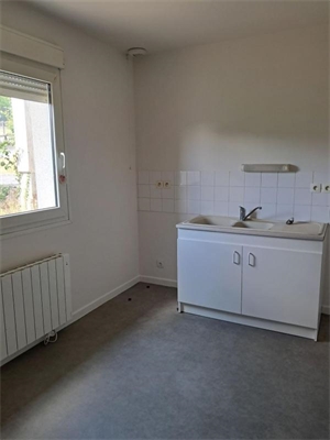 t3 à la location -   37500  THIZAY, surface 66 m2 location t3 - UBI479137025